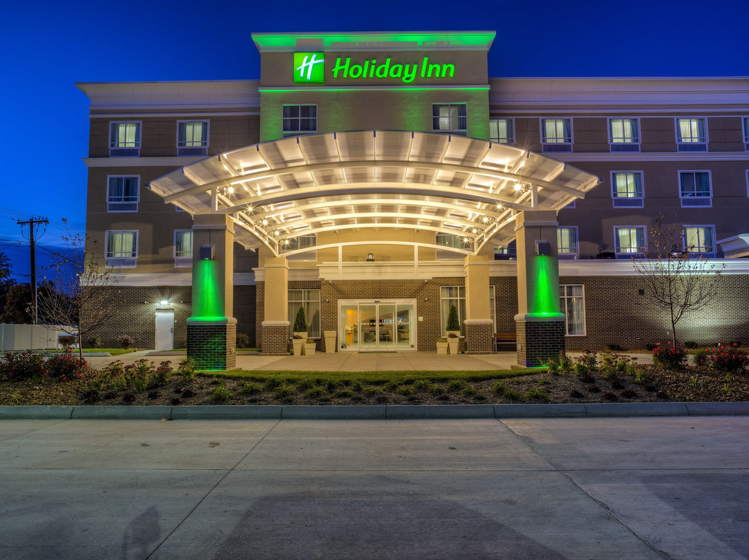 里士满假日酒店主图