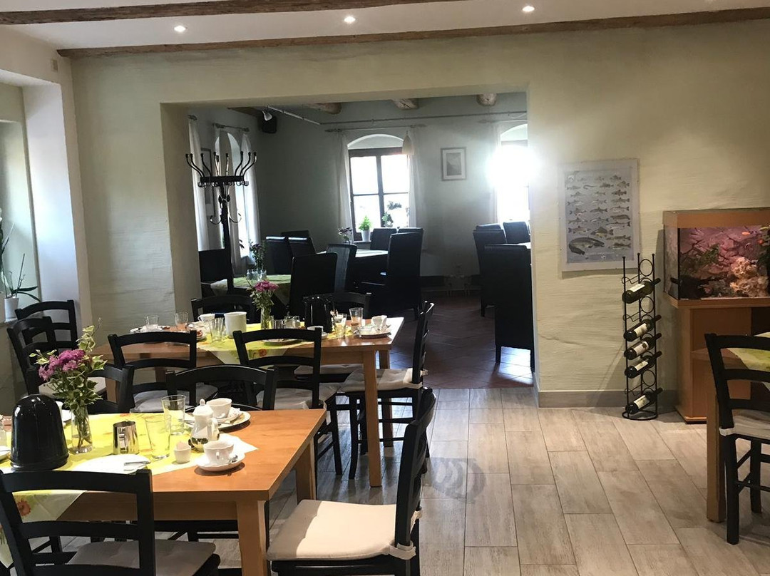 Elbklause Niederlommatzsch主图