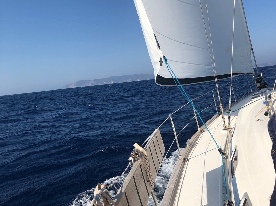 Grecia in Vela-帕罗斯岛必去景点