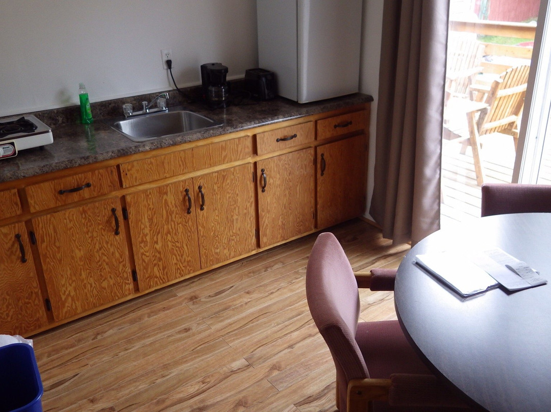 Clode Sound Motel and Restaurant主图