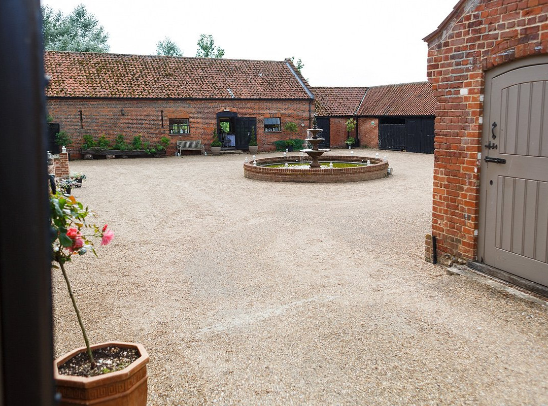 Hautbois Hall主图