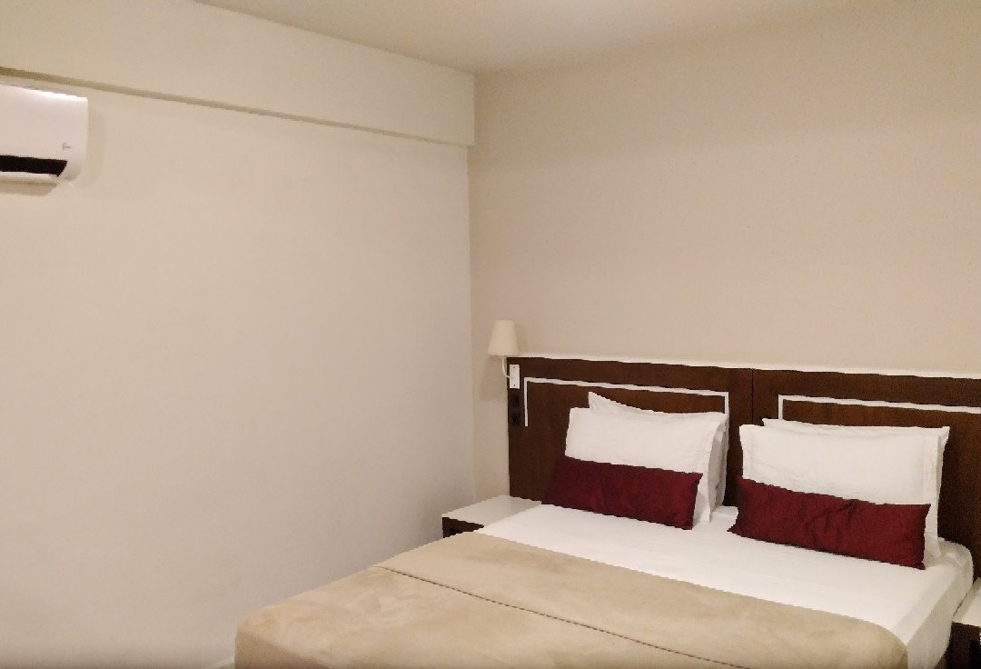 Altadomo Hotel主图