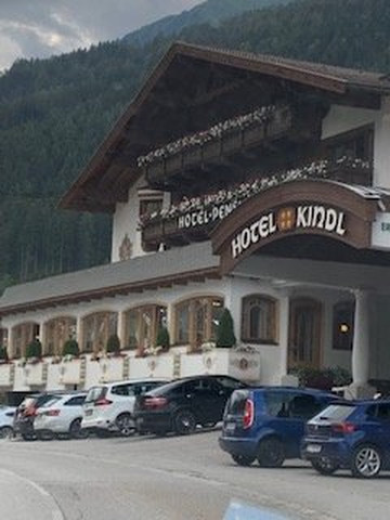 阿尔潘金舵酒店