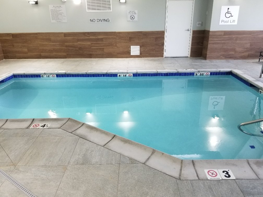 Fairfield Inn & Suites Salina主图