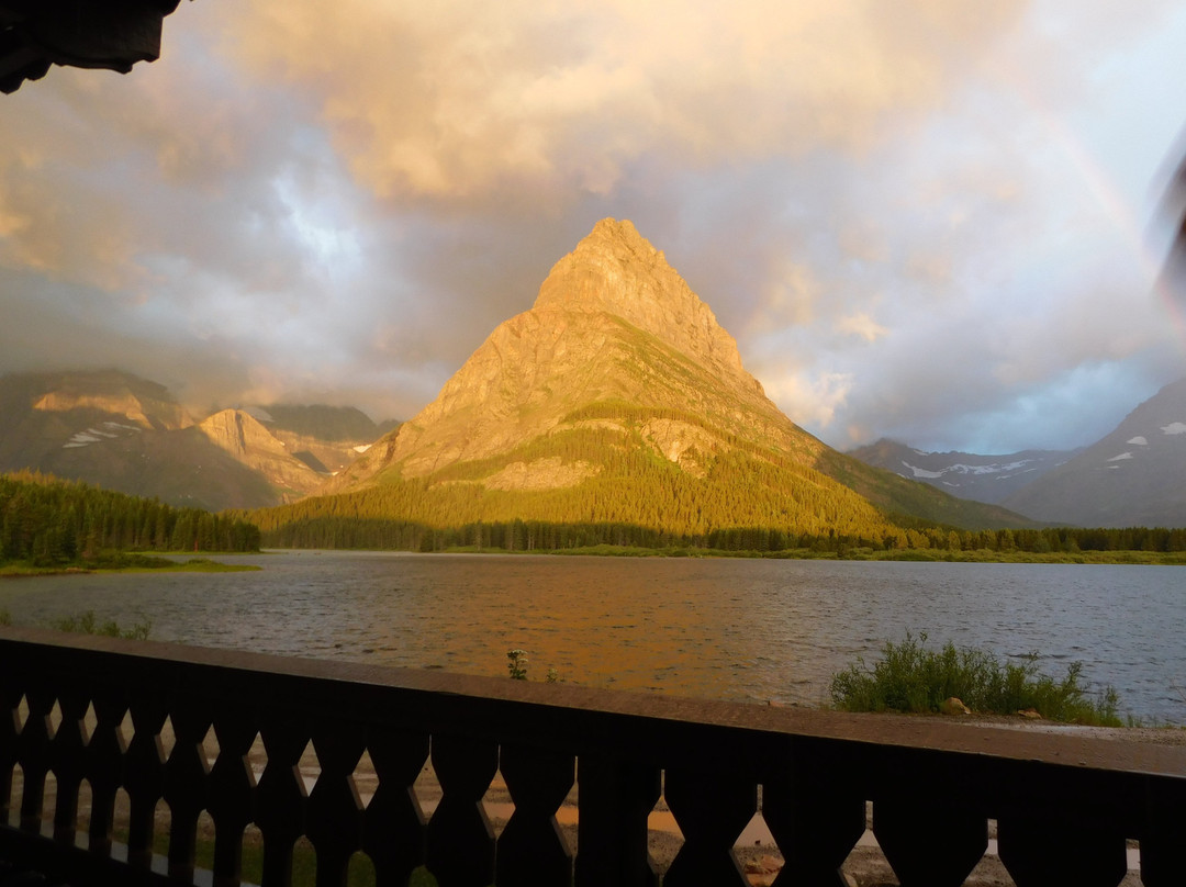 冰河群酒店主图