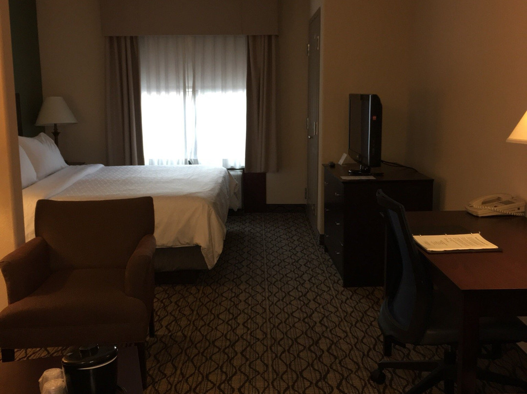 Holiday Inn Express & Suites Springfield-Medical District by IHG