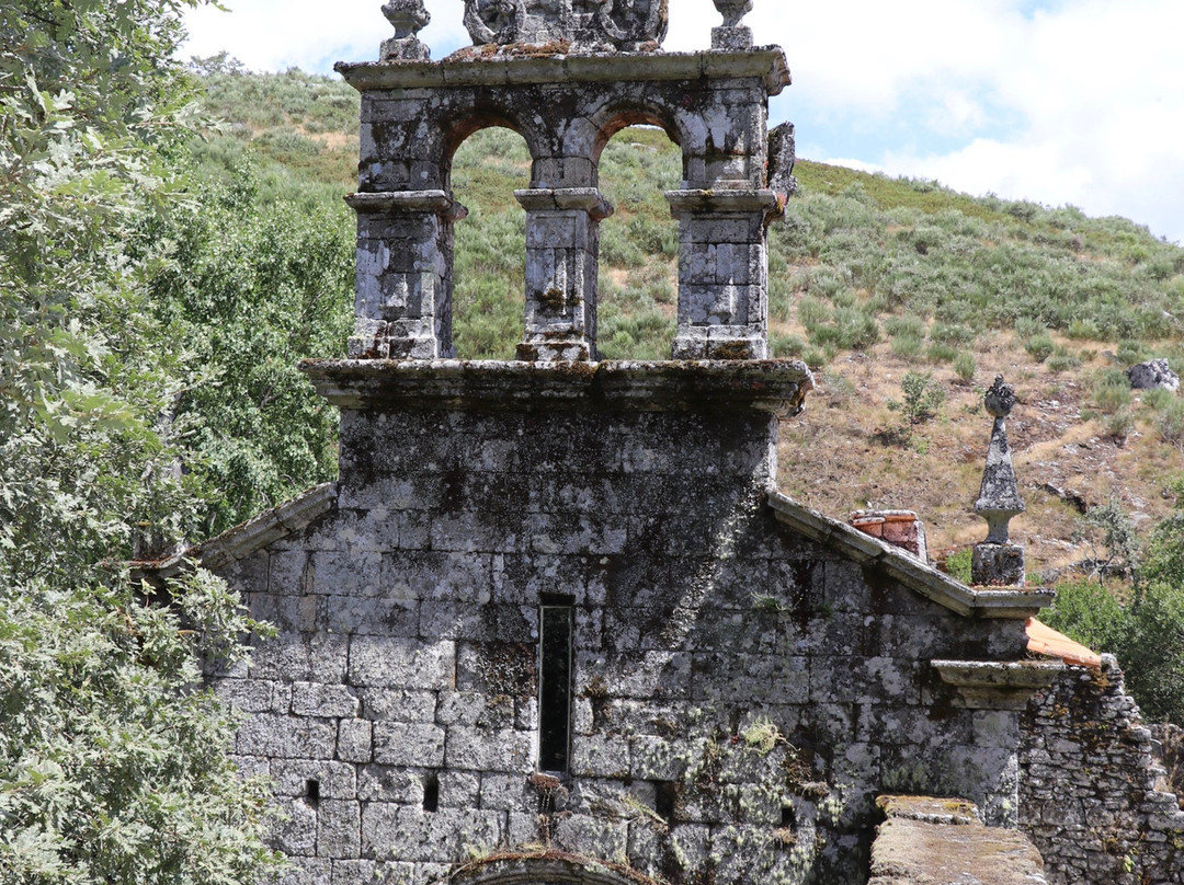 Mosteiro de Santa María das Júnias景点图片