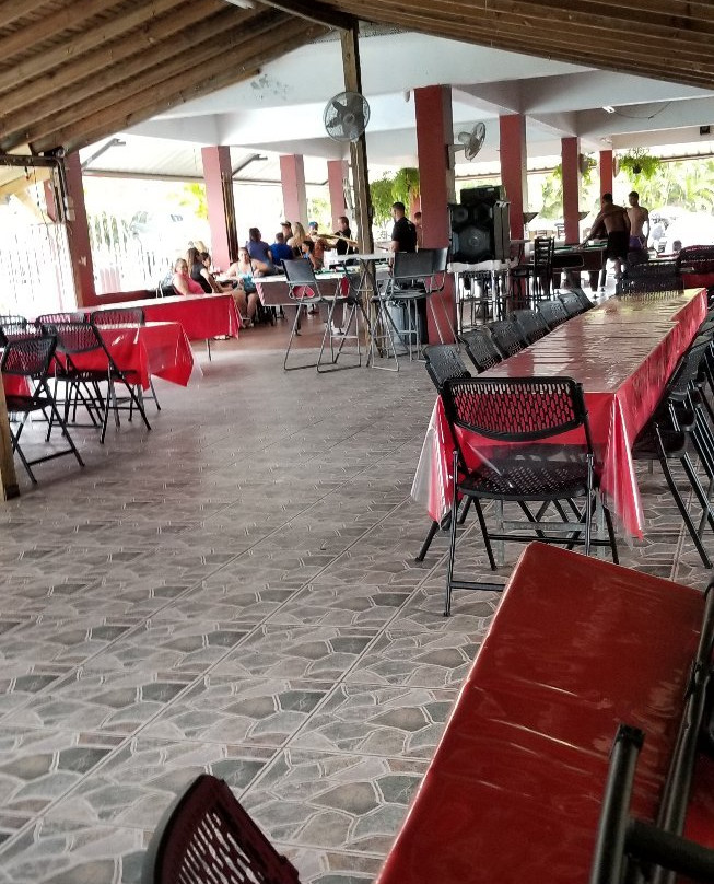 Centro Recreativo & Restaurante El Rancho-Corozal必去景点