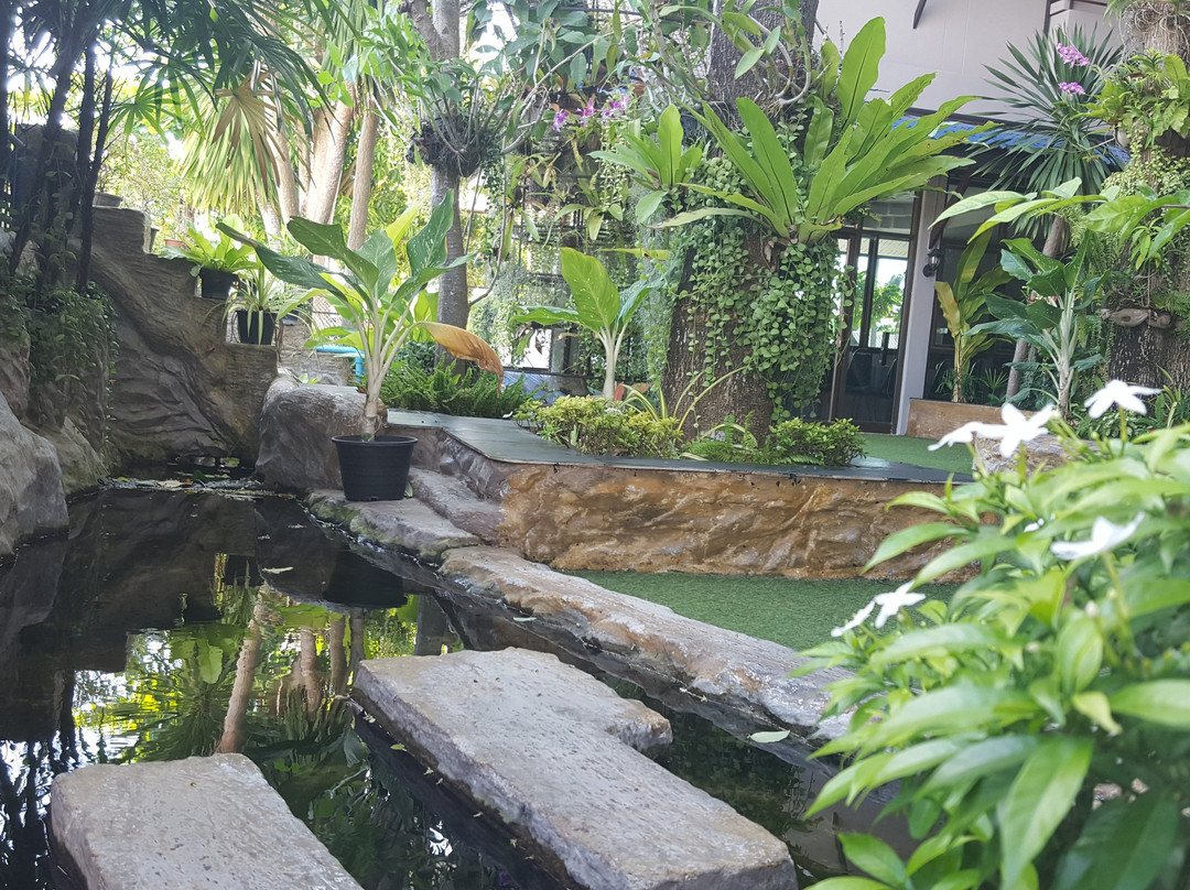 First & Frang Hotel主图