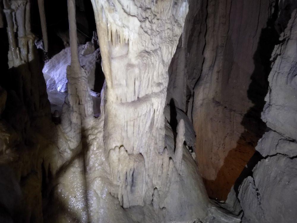Geofizicheskaya Cave景点图片