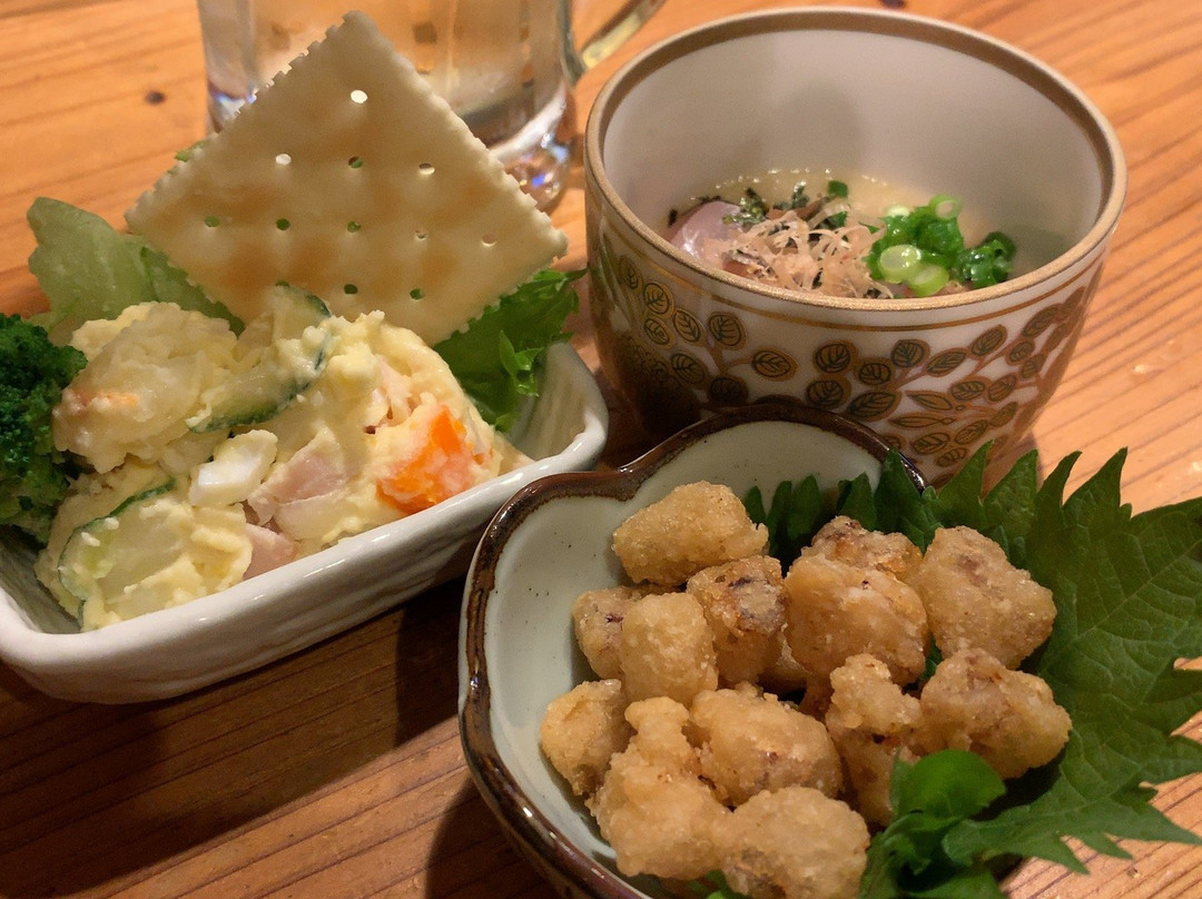 かね平 食事処
