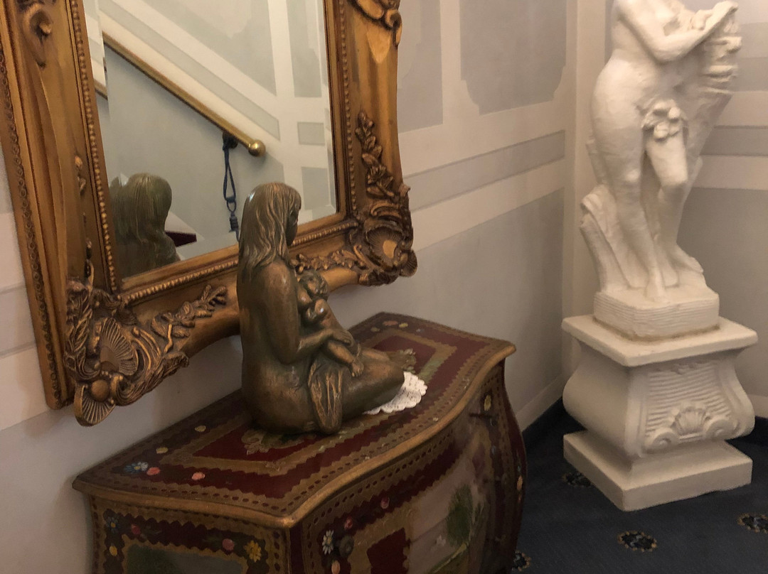 伊尔博其罗酒店主图