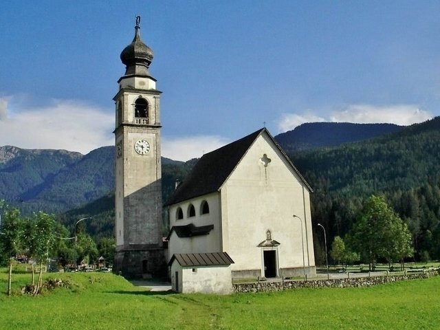 Parrocchia dei Santi Simone e Taddeo di Borca di Cadore景点图片