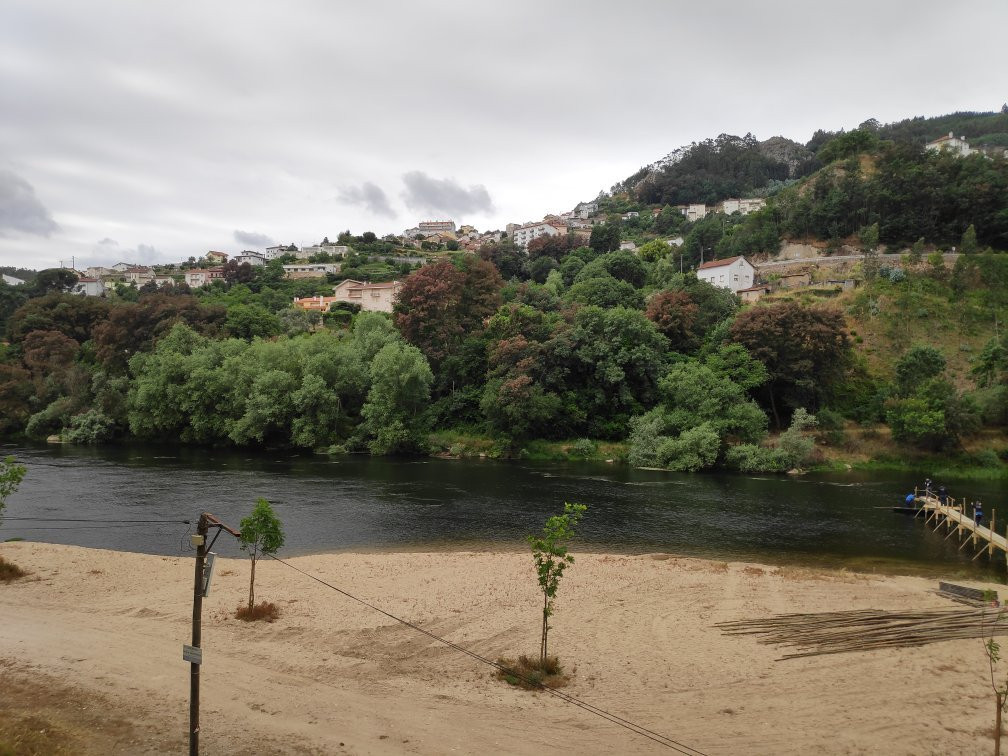 Praia do Reconquinho景点图片