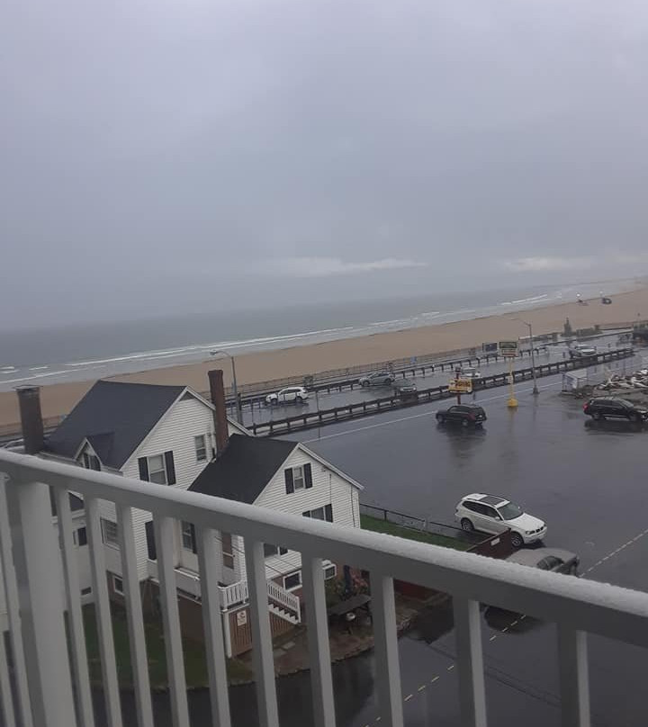 Hampton House Hotel主图