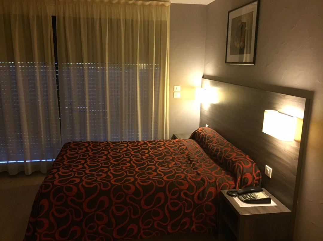 Relais des Cinq Routes主图