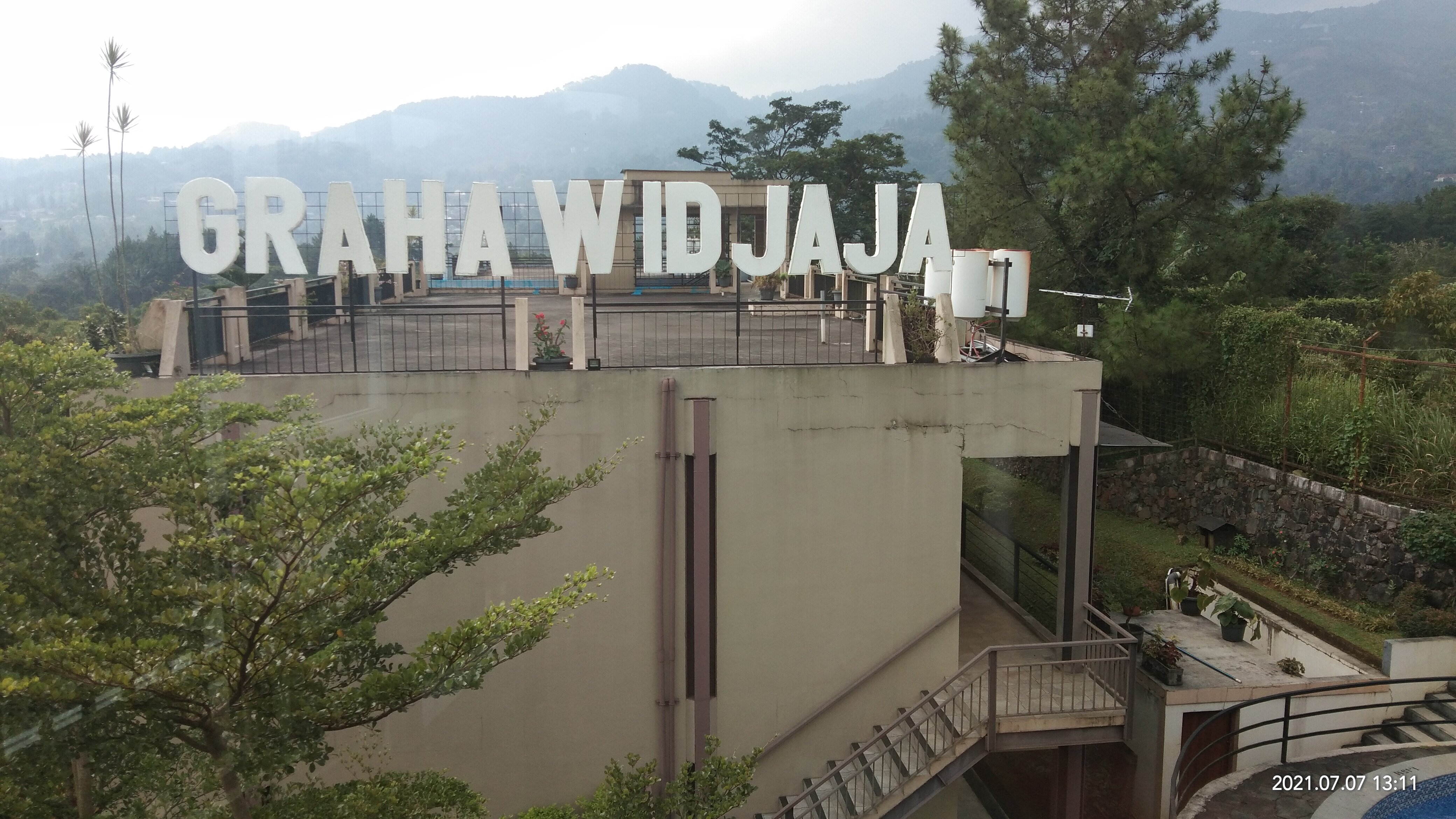 Graha Widjaja-官方