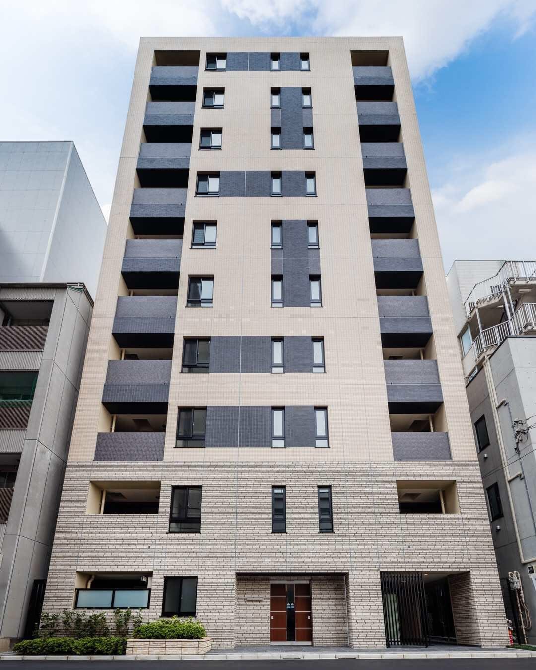 Hiz Hotel-portrait