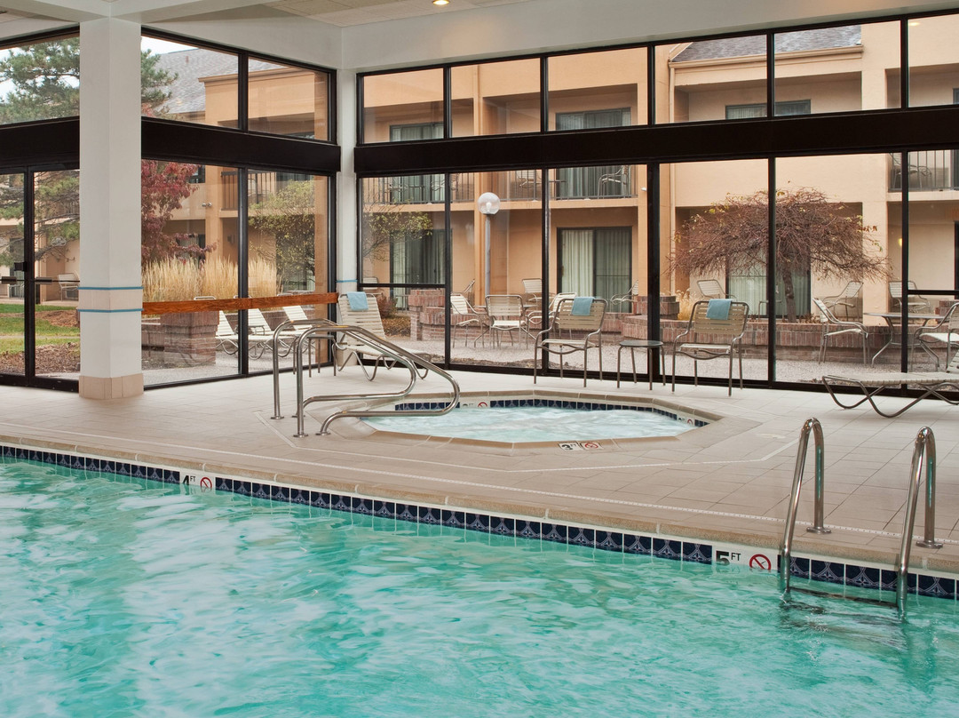 Courtyard by Marriott Detroit Troy主图