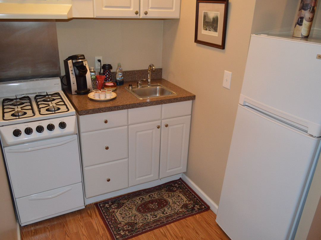 Canal Side Inn主图