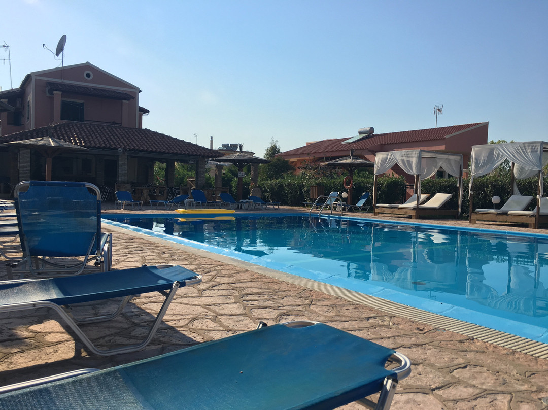 Sunrise Apartments主图