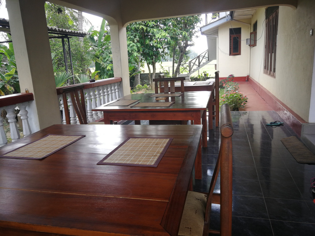 Sunshine Tourist Rest主图