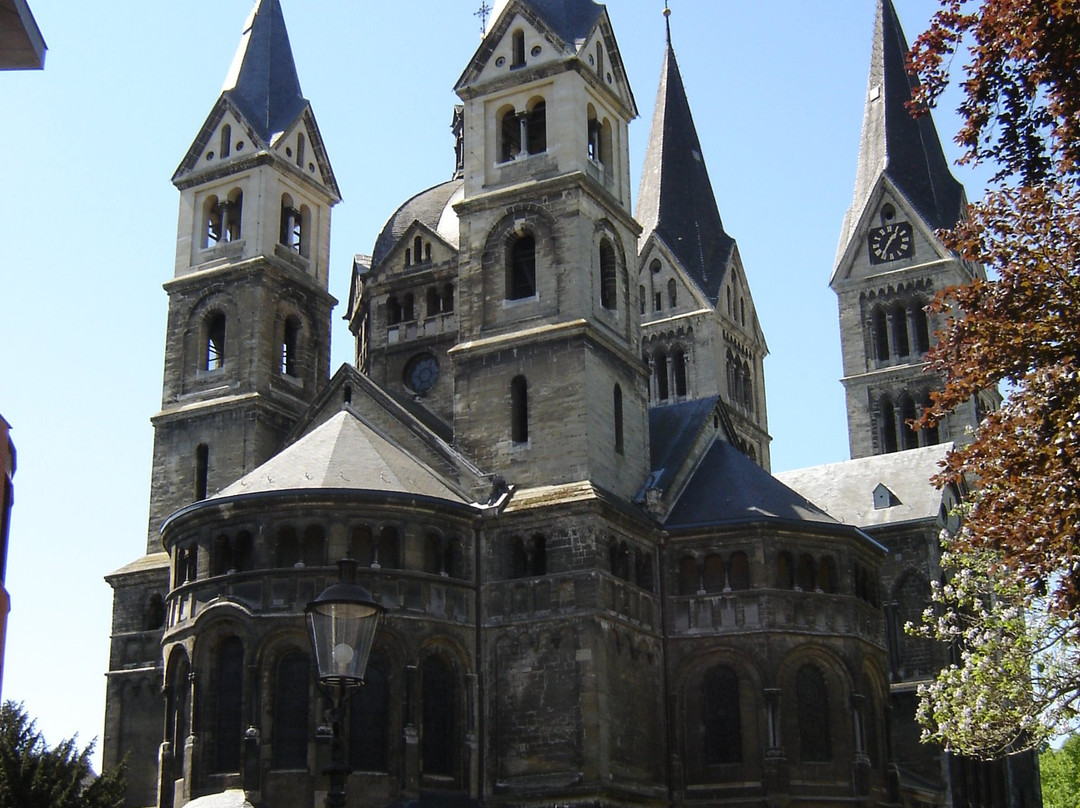 Munsterkerk-鲁尔蒙德必去景点