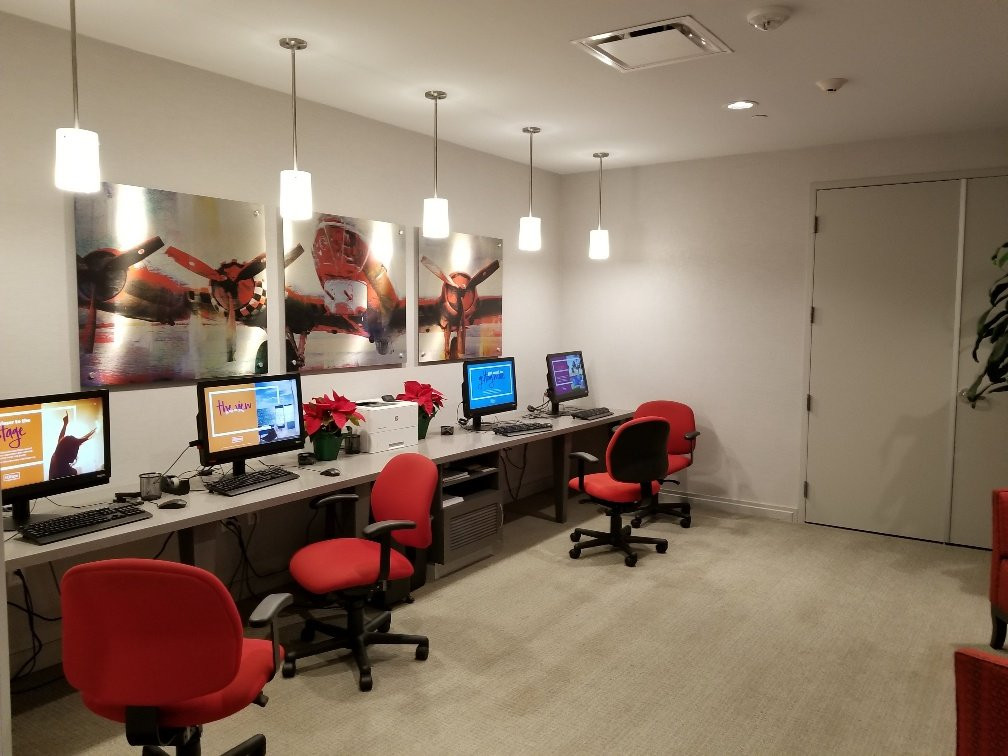 Hampton Inn Long Beach Airport主图