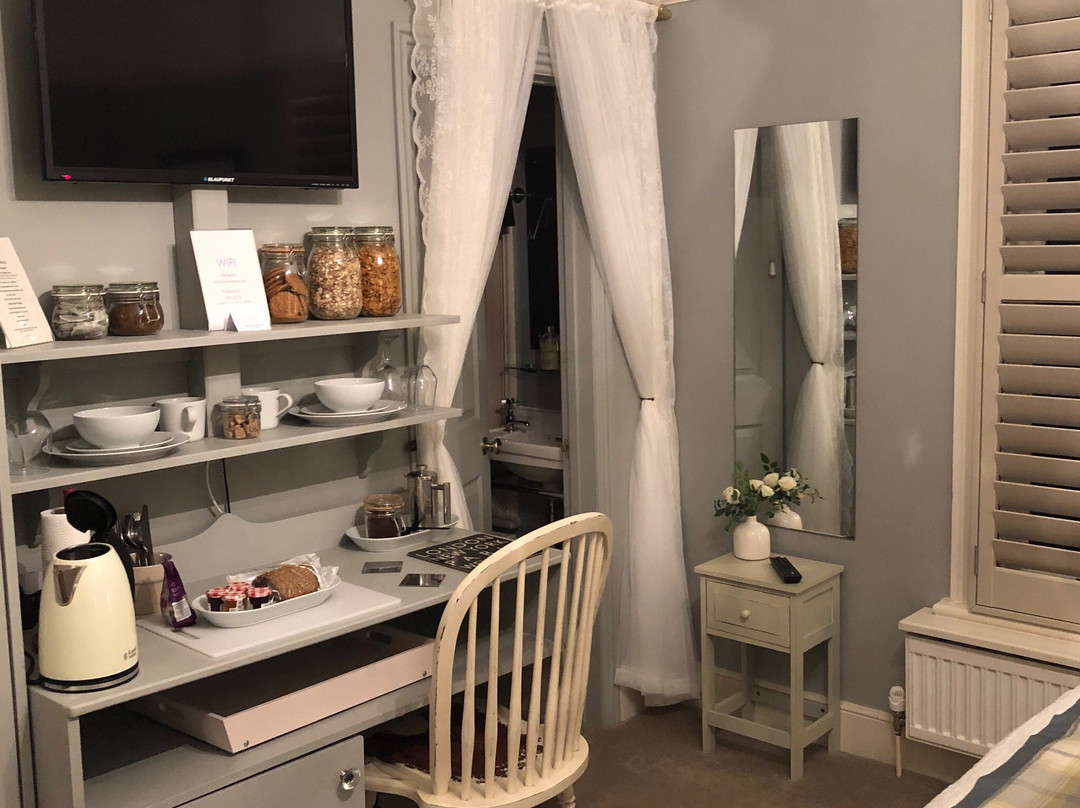 April House Weybridge主图