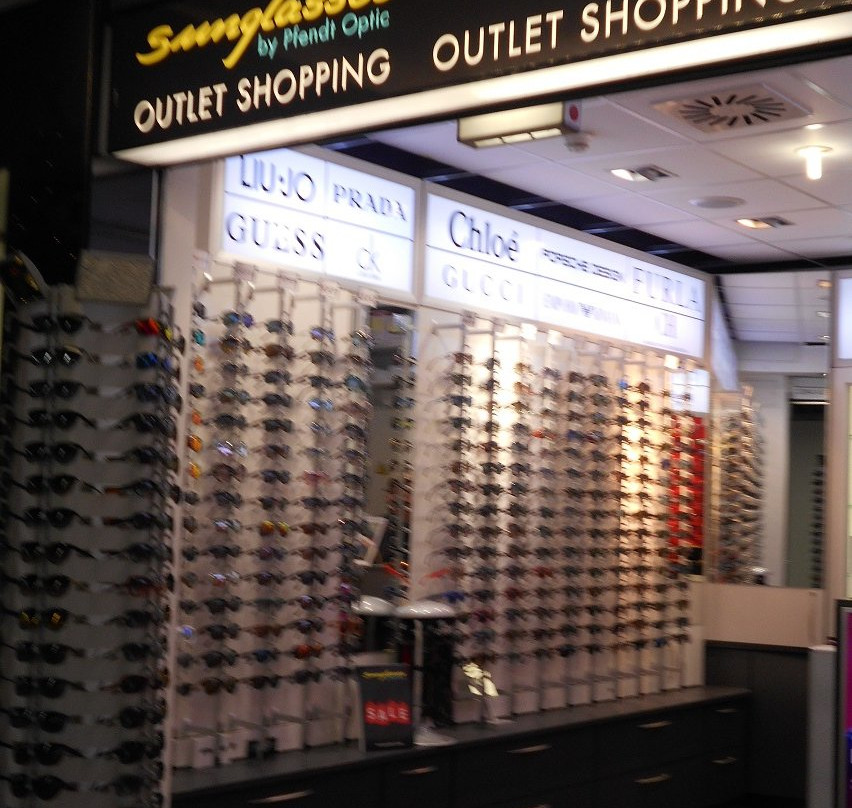 Sunglasses by Pfendt Airport Optic景点图片