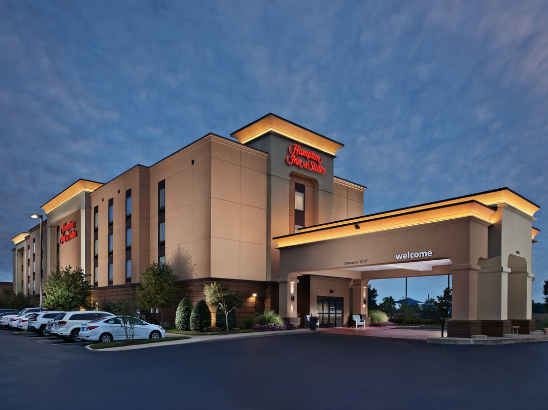 米林顿希尔顿恒庭旅馆&套房酒店主图