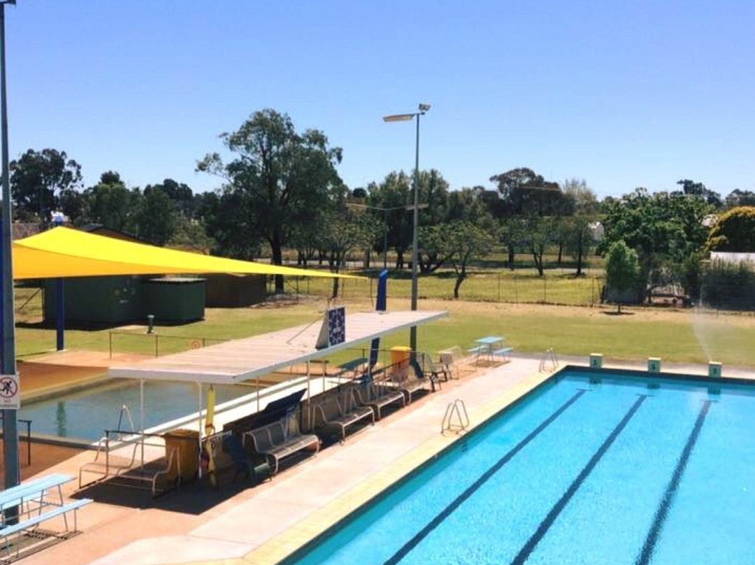 Tallimba旅游景点-Ungarie Swimming Pool