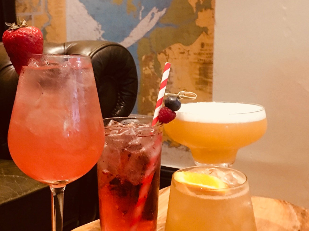 Whitt's End Wine & Cocktail Bar-Hoylake必去景点