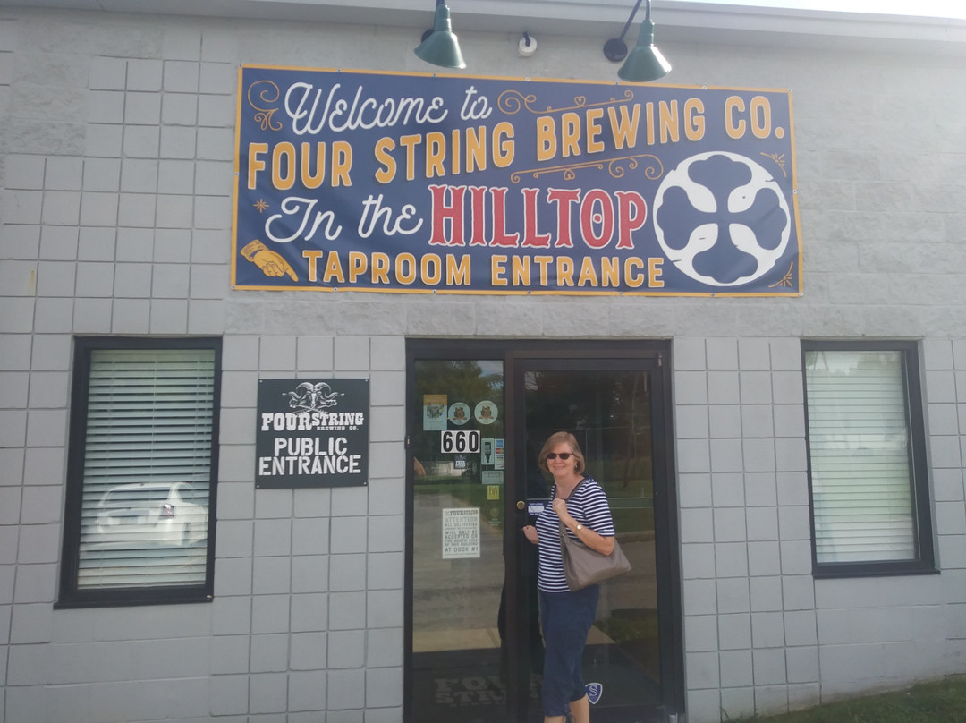 Four String Brewery景点图片