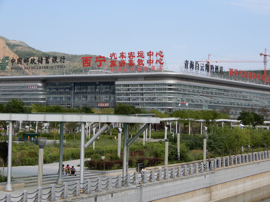 白云翔羚酒店主图