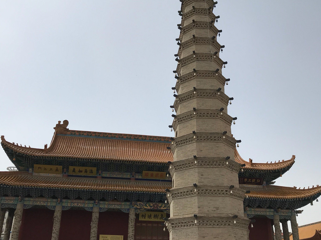 罗什寺塔景点图片