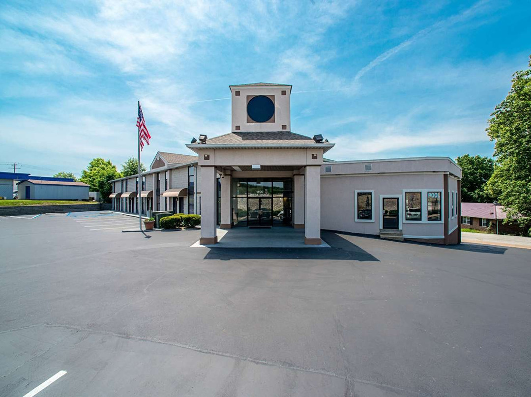 Quality Inn Near Six Flags St. Louis主图