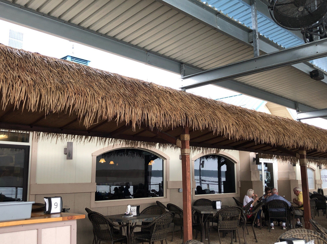 Afton餐馆和美食-Aqua Bar and Grill