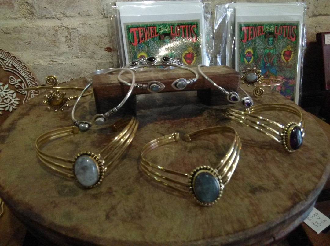 Jewel in the Lotus and Lotus Gallery-马德望必去景点