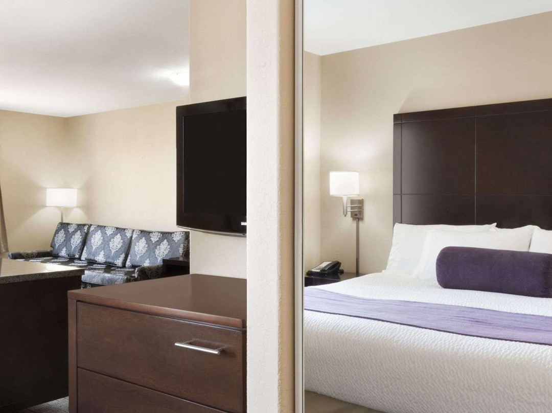 Days Inn by Wyndham Medicine Hat主图