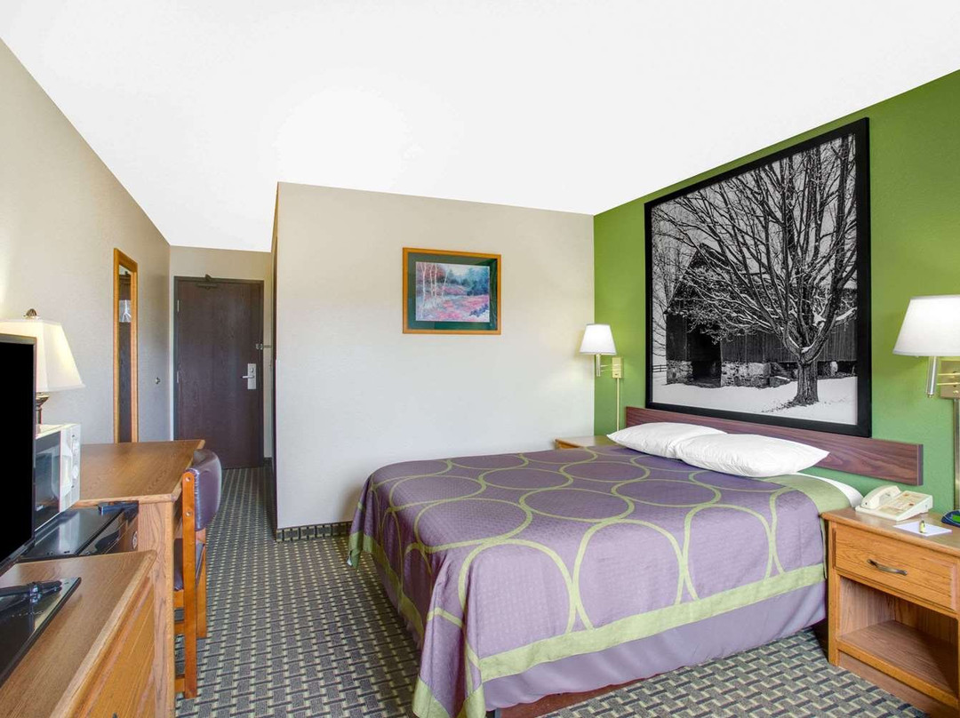 Super 8 by Wyndham Radford VA主图