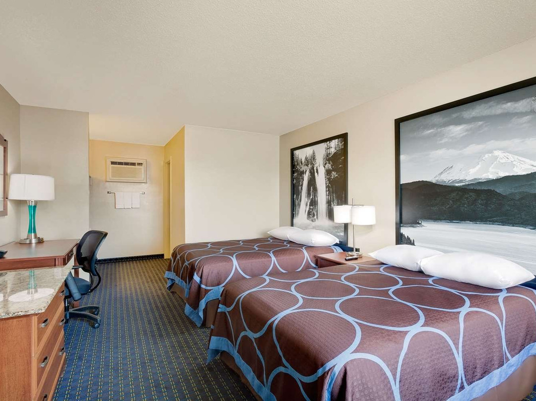 Super 8 by Wyndham Alturas主图