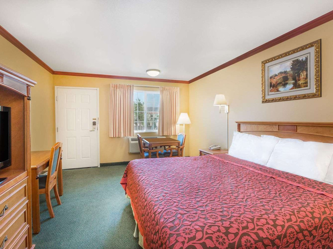 基恩城戴斯酒店主图