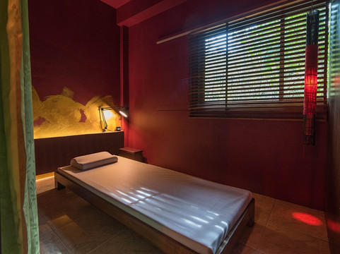 翡翠同志酒吧-波普特必去景点