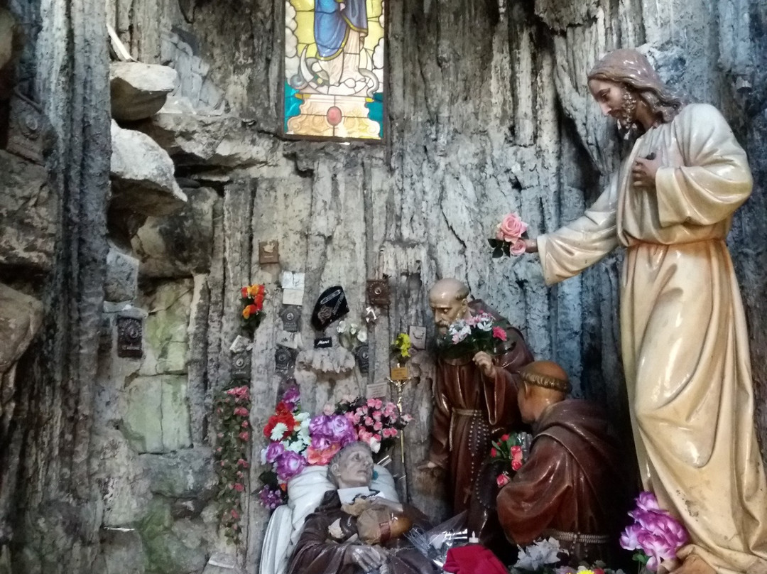 Grottes Saint Antoine-克吕佩必去景点