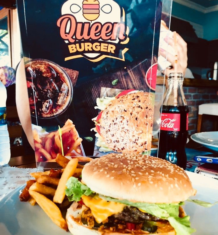 Queen Burger
