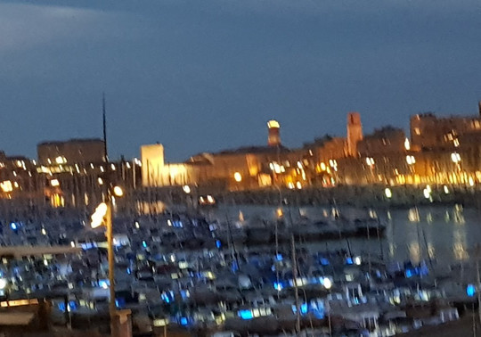 马赛多尼克豪华酒店