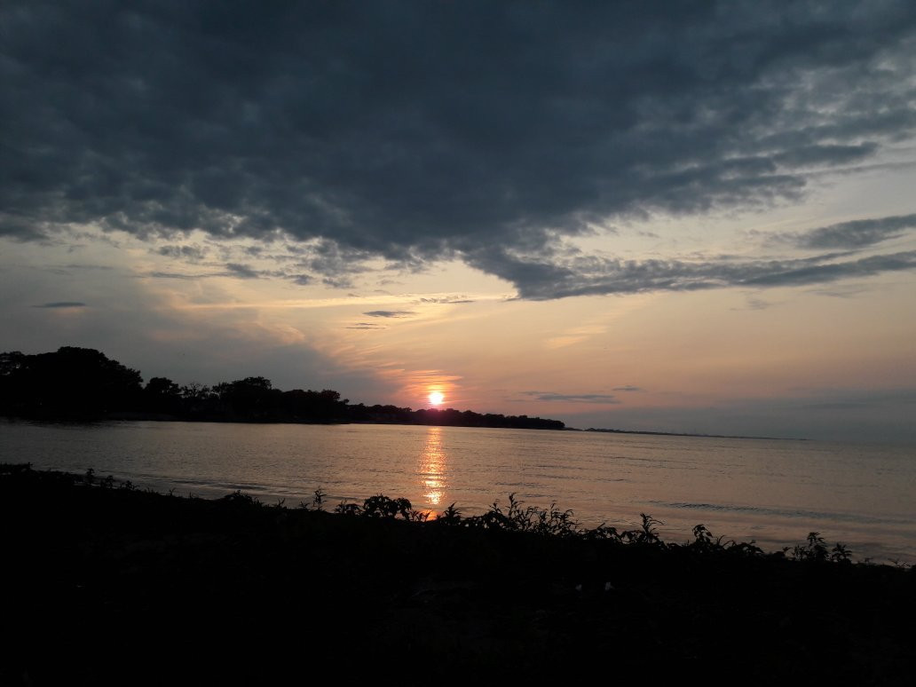Huron Harbor and Pier-Huron必去景点