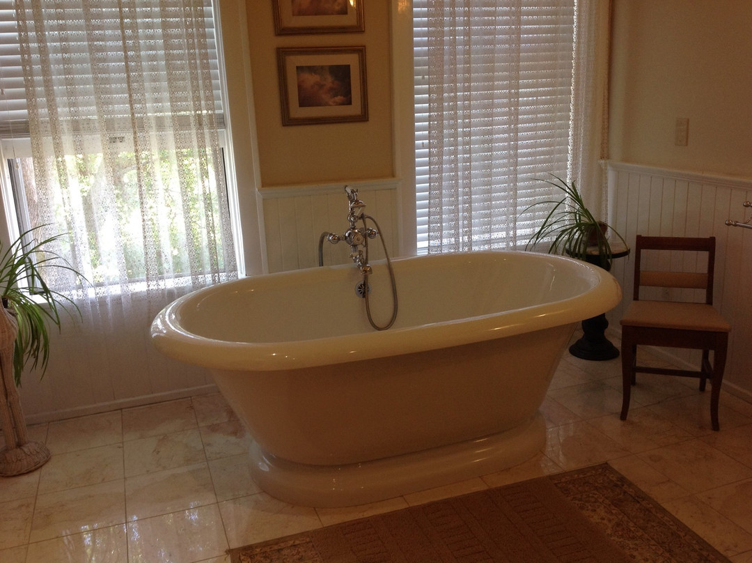 The Casey-Pomeroy House主图