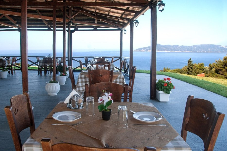 Kalivia餐馆和美食-Mega Gialos Taverna